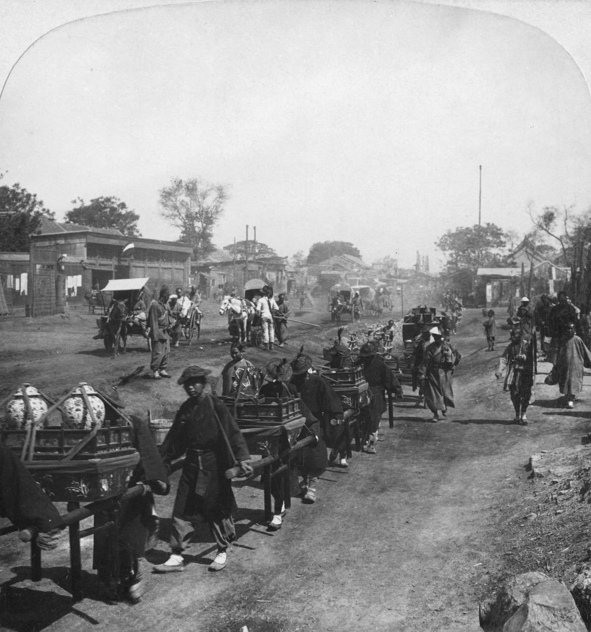موكب جنازة صيني ، يحمل الطعام للروح الراحلة ، بكين بكين ، الصين ، 1901 بواسطة HC الأبيض
