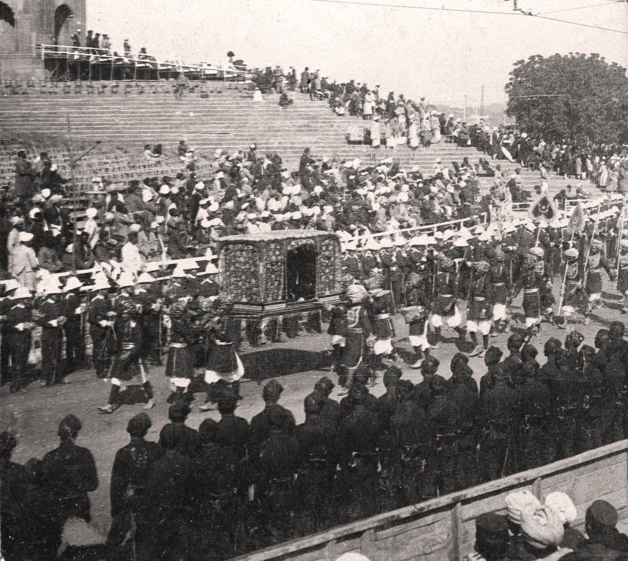 Palanquin دولة في موكب ملكي ، دلهي ، الهند ، 1912. بواسطة HD جيردوود