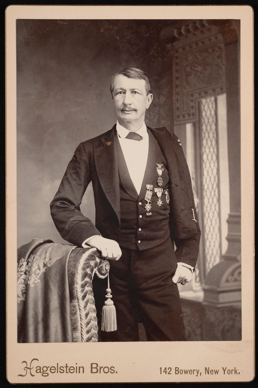 صورة لجون واتس جون واتس دي بيستر 1821-1907 ، قبل عام 1896. بواسطة هاجلشتاين اخوان