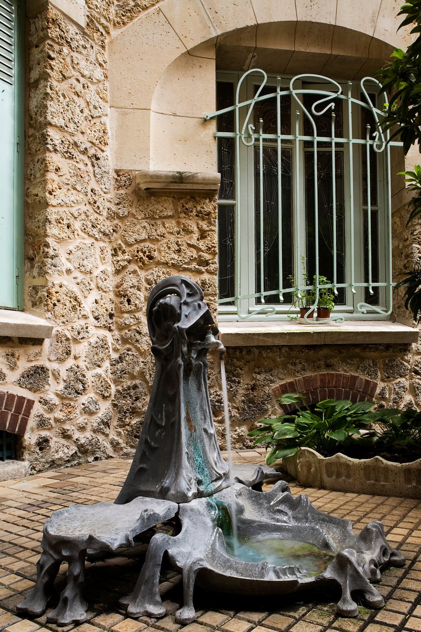نافورة ، فناء القلعة Beranger ، 1897-1898 بواسطة هيكتور غيمارد