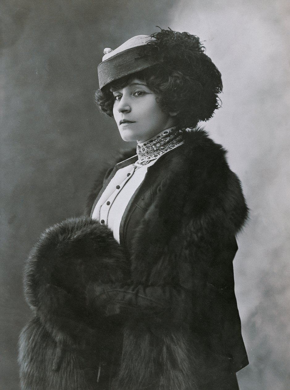 كوليت ، اسم مستعار لـ Sidonie-Gabrielle Colette (Saint-Sauveur-en-Puisaye بواسطة هنري مانويل