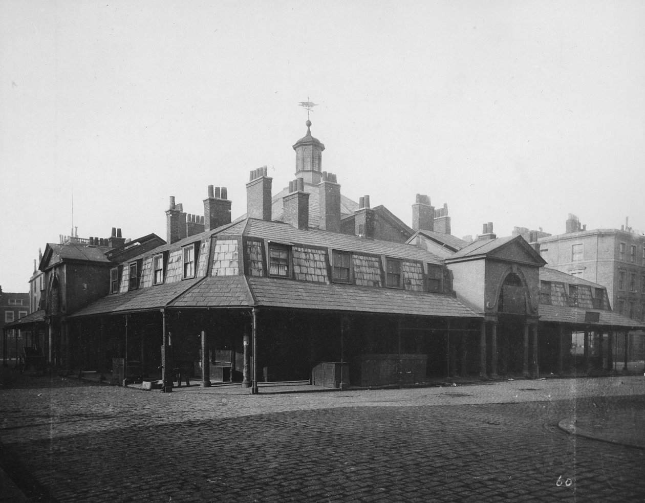 The Oxford Market House ، شارع Great Titchfield ، شمال شارع Oxford ، c.1880 بواسطة هنري ديكسون