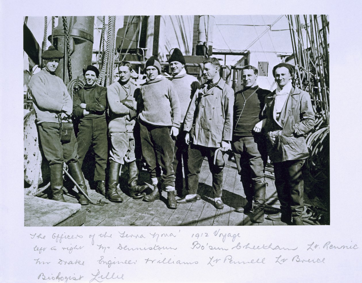 ضباط بعثة &39;تيرا نوفا&39; (1910-1913) إلى القطب الجنوبي بقيادة الكابتن سكوت بواسطة هربرت بونتينج