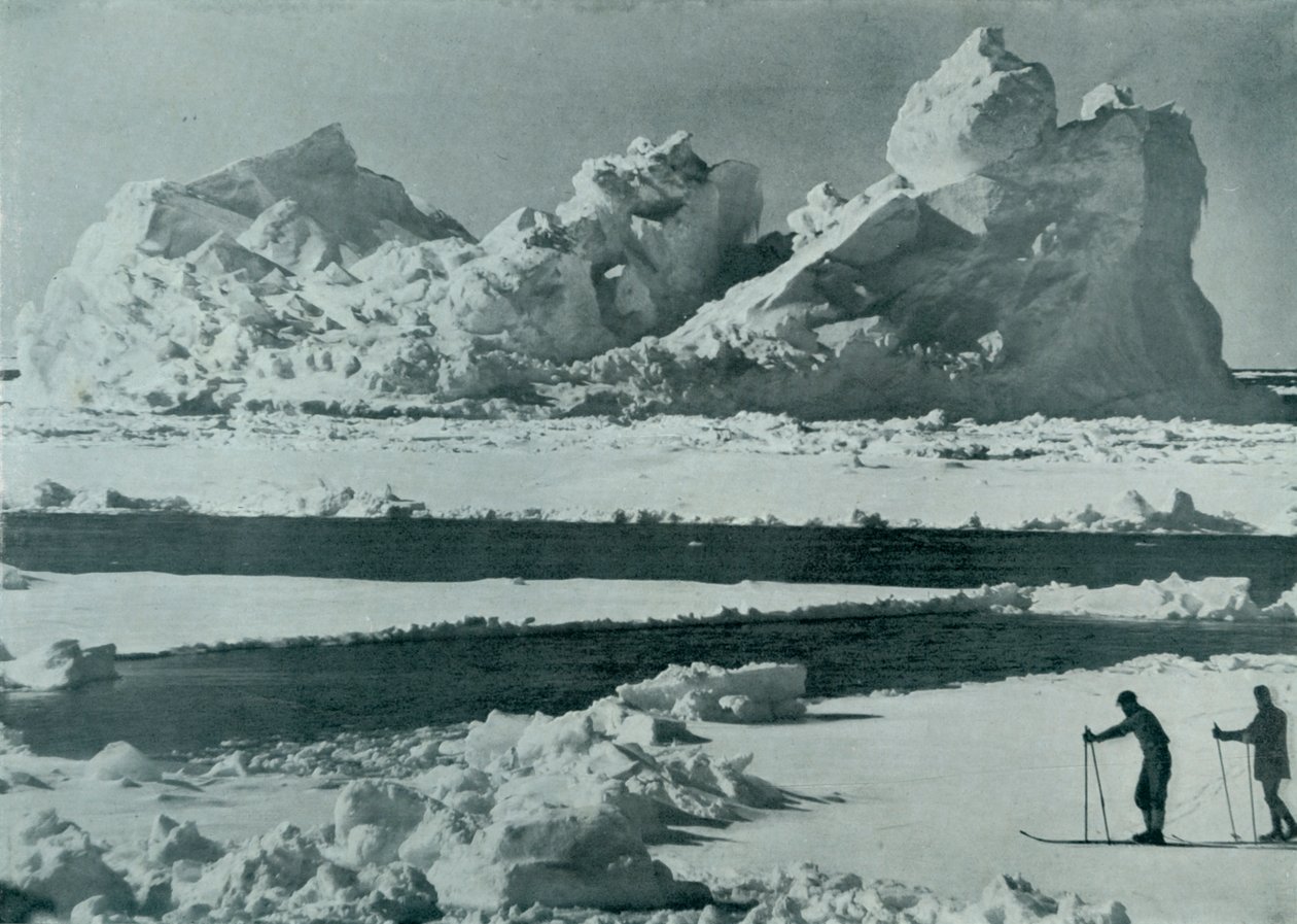 A Berg Break Breaking in the Pack ، c19101913 ، 1913 بواسطة هربرت بونتينج