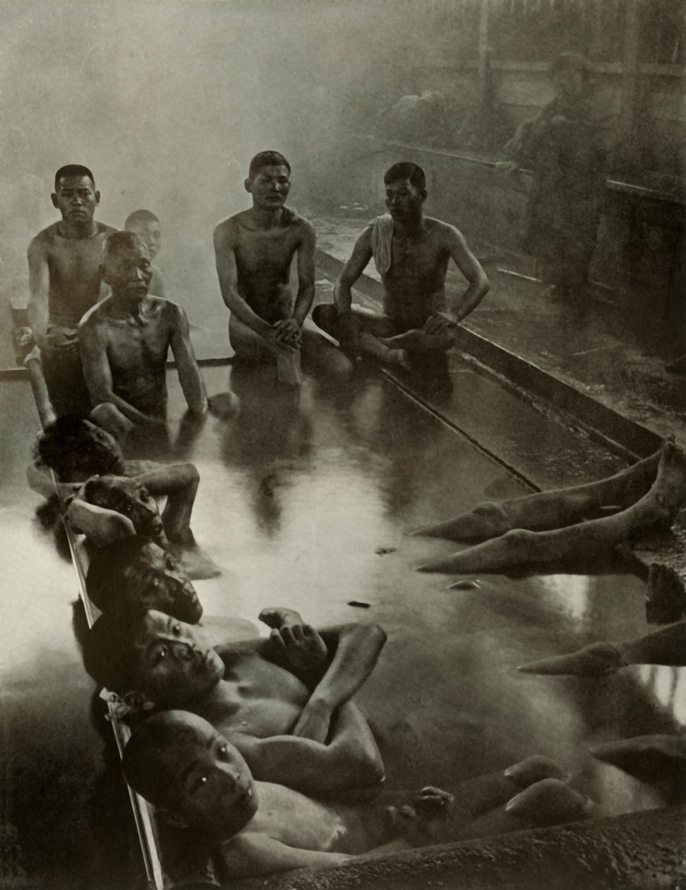 حمام عام في كناوة ، 1910. بواسطة هربرت بونتينج