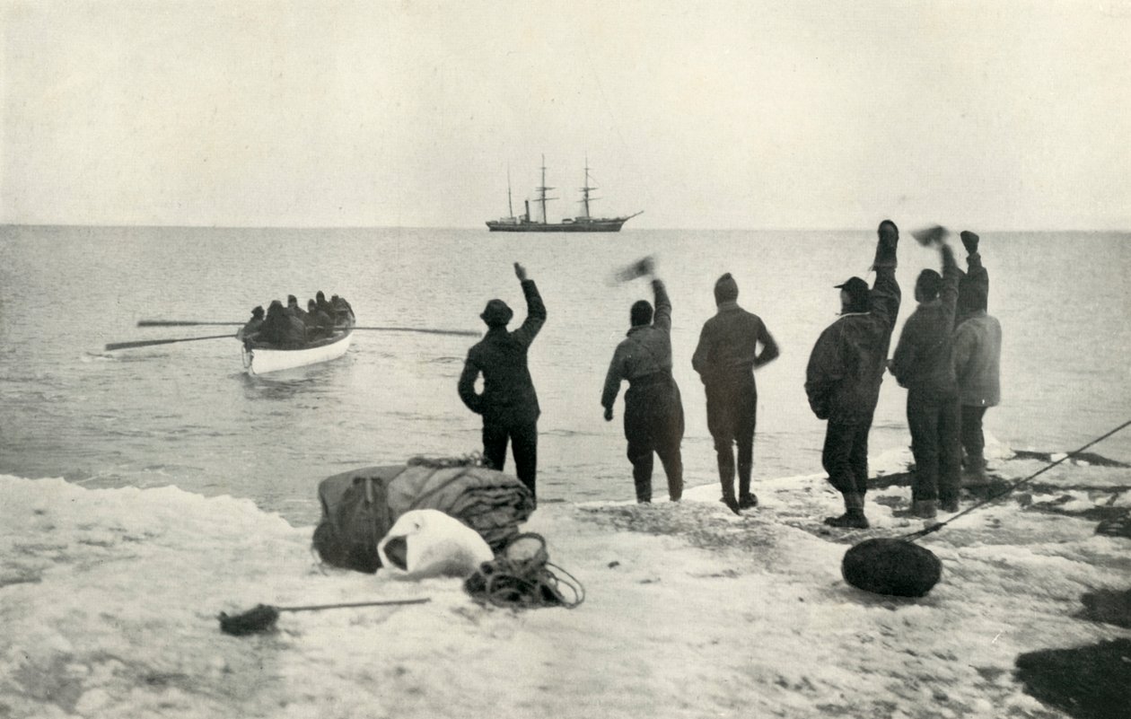 القارب الأخير يغادر السفينة ، c1911 ، 1913 بواسطة هربرت بونتينج