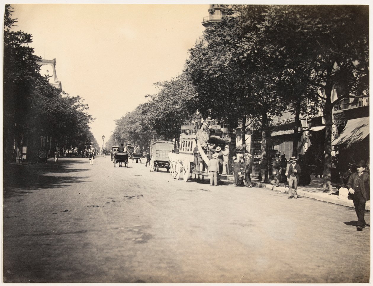 Omnibus في شارع في باريس ، حوالي 1890 (صورة بالأبيض والأسود) بواسطة هيبوليت بلانكارد