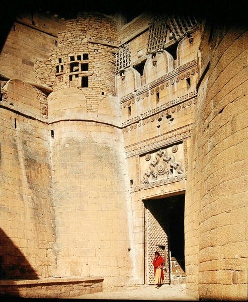 منظر لسوراج بول (صن جيت) بواسطة المدرسة الهندية