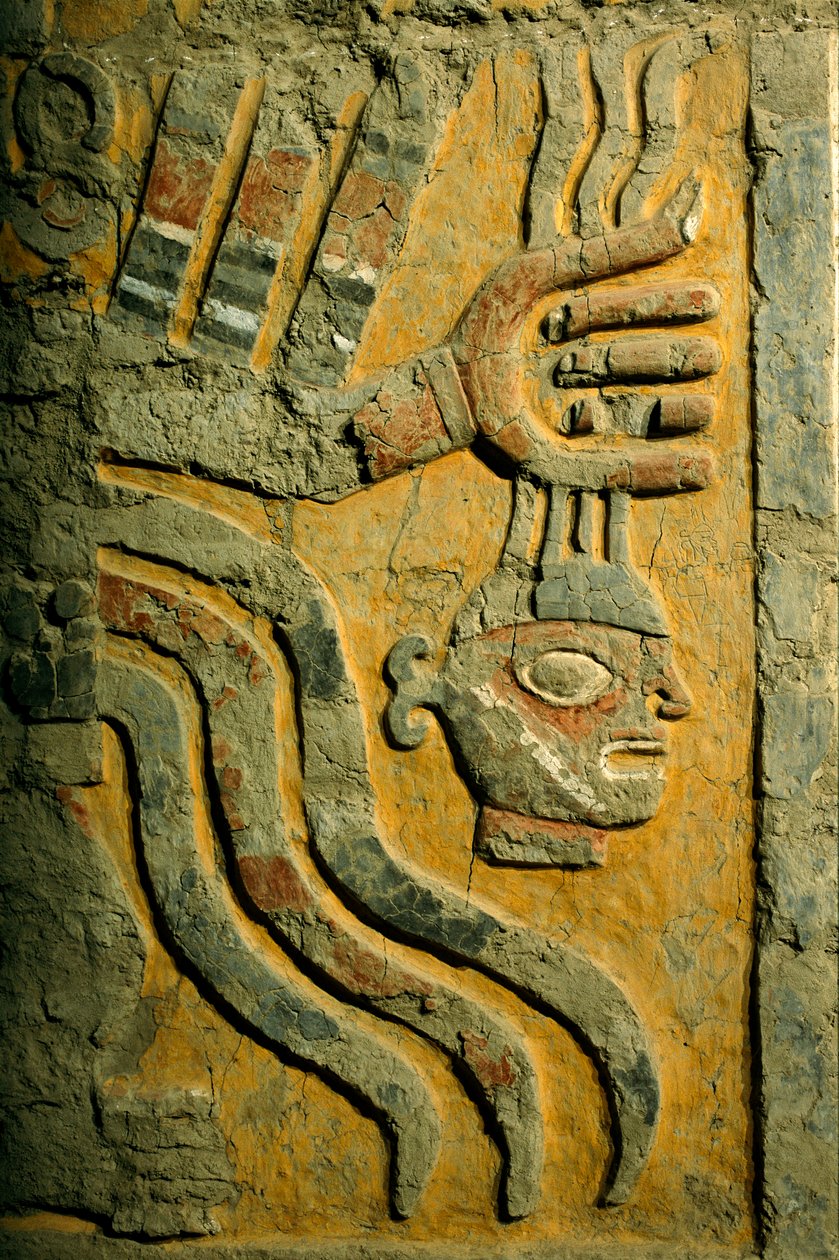 تمثال مقطوع الرأس يستحضر غضبًا مخيفًا في إل بروخو، وهو مجمع ناءٍ من أطلال أهرامات الموشي - وهي ثقافة حكمت الساحل الشمالي لبيرو منذ حوالي عام.... بواسطة ايرا بلوك