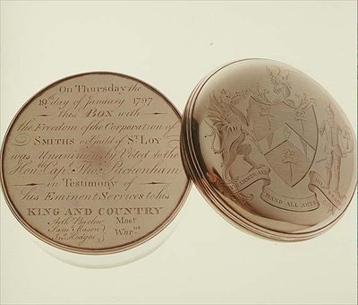 صندوق الحرية ، قدم إلى هون. تي باكينهام في عام 1797 من قبل مؤسسة سميث ، التي صنعها جيمس كيتنغ ، دبلن بواسطة المدرسة الايرلندية