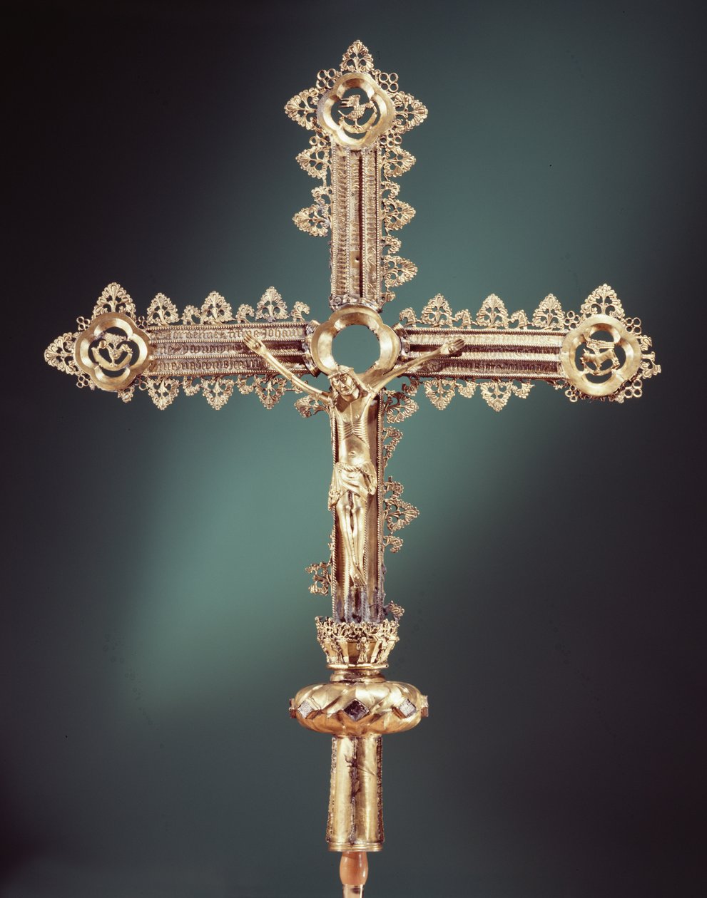 صليب بروكسيال ، Ballymacasey ، County Kerry ، 1479 (silver-gilt) بواسطة المدرسة الايرلندية