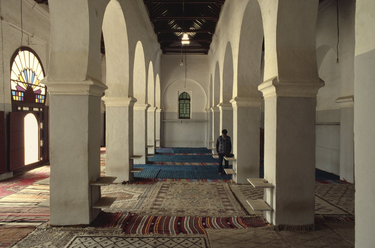 الجانب الشرقي من المسجد الكبير بواسطة مدرسة إسلامية