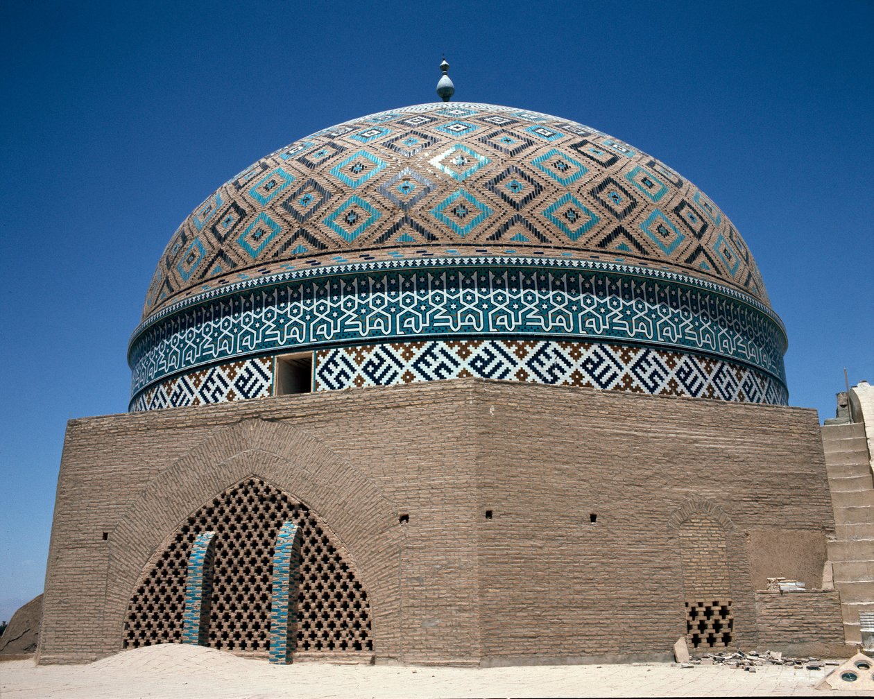 منظر لقبة جامع جامع يزد بواسطة مدرسة إسلامية