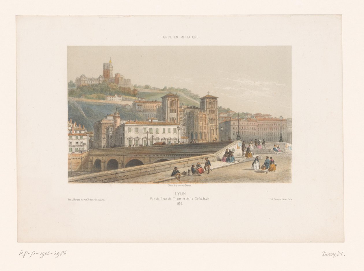 منظر لبونت تيلسيت وكاتدرائية سان جان في ليون ليونز. Vue du Pont de Tilsitt et de la Cathédrale (العنوان على الجسم) وجوه صغيرة في فرنسا (عنوان المسلسل) فرنسا والمنمنمات (عنوان السلسلة على الكائن) بواسطة ايزودور لوران ديروي
