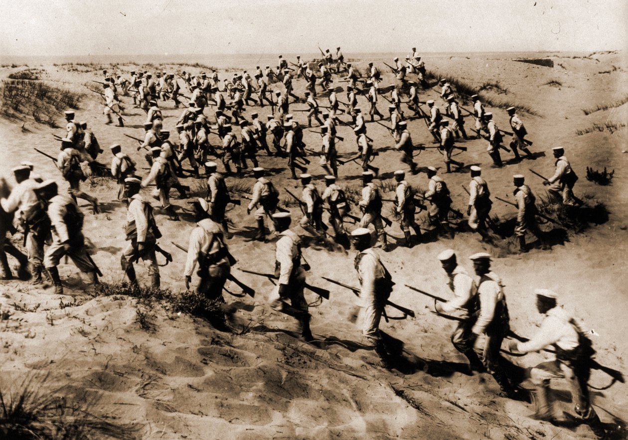 الهبوط الإيطالي في بنغازي (أو بنغازي) (ليبيا) في برقة. بواسطة مصور إيطالي