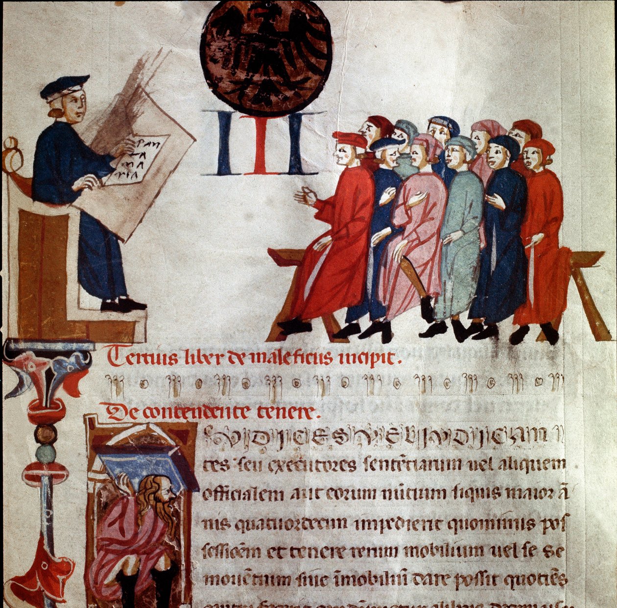 رجل ذو سلطة ممسكة بالتفاصيل المجمعة. صورة مصغرة مأخوذة من "Short Populi et Compagniarum Pisani Communis" (النظام الأساسي لمدينة بيزا) 1300-1308 من أرشيف ولاية بيزا بواسطة المدرسة الايطالية