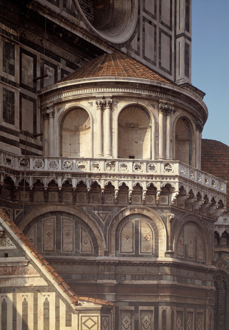 Exterior view of the Basilica (Duomo) 14th-15th century بواسطة المدرسة الايطالية