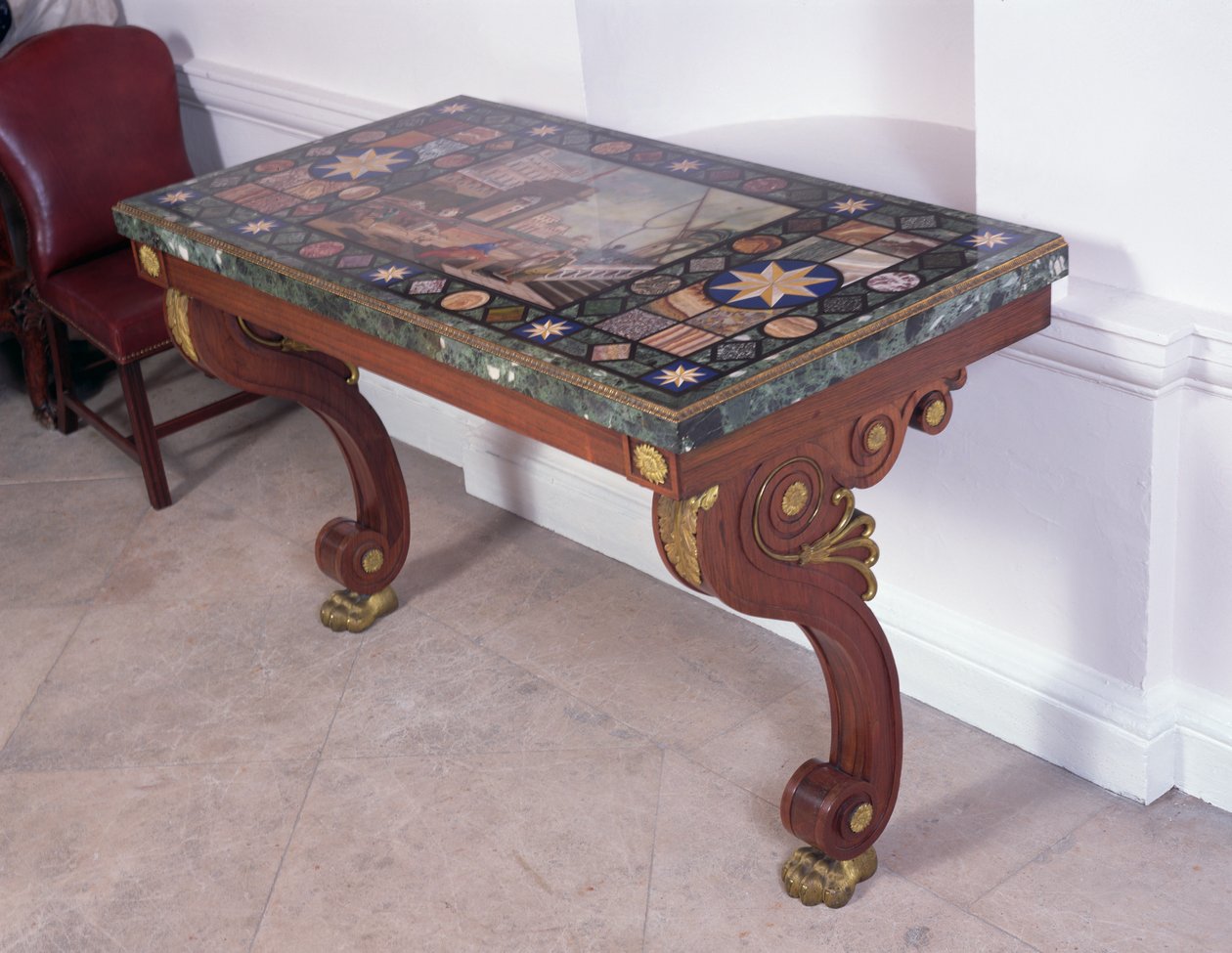 سطح طاولة يصور ميناء ليفورنو ، بعد تصميم أنطونيو Ciocci (fl.1722-92) (pietra dure) (انظر 316265 للزوج) بواسطة المدرسة الايطالية