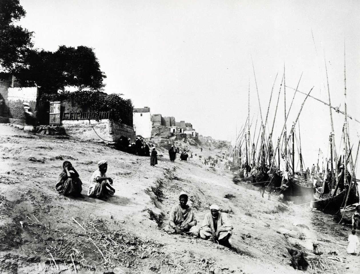 قرية على النيل ، ج .1880 بواسطة جيه باسكال صباح