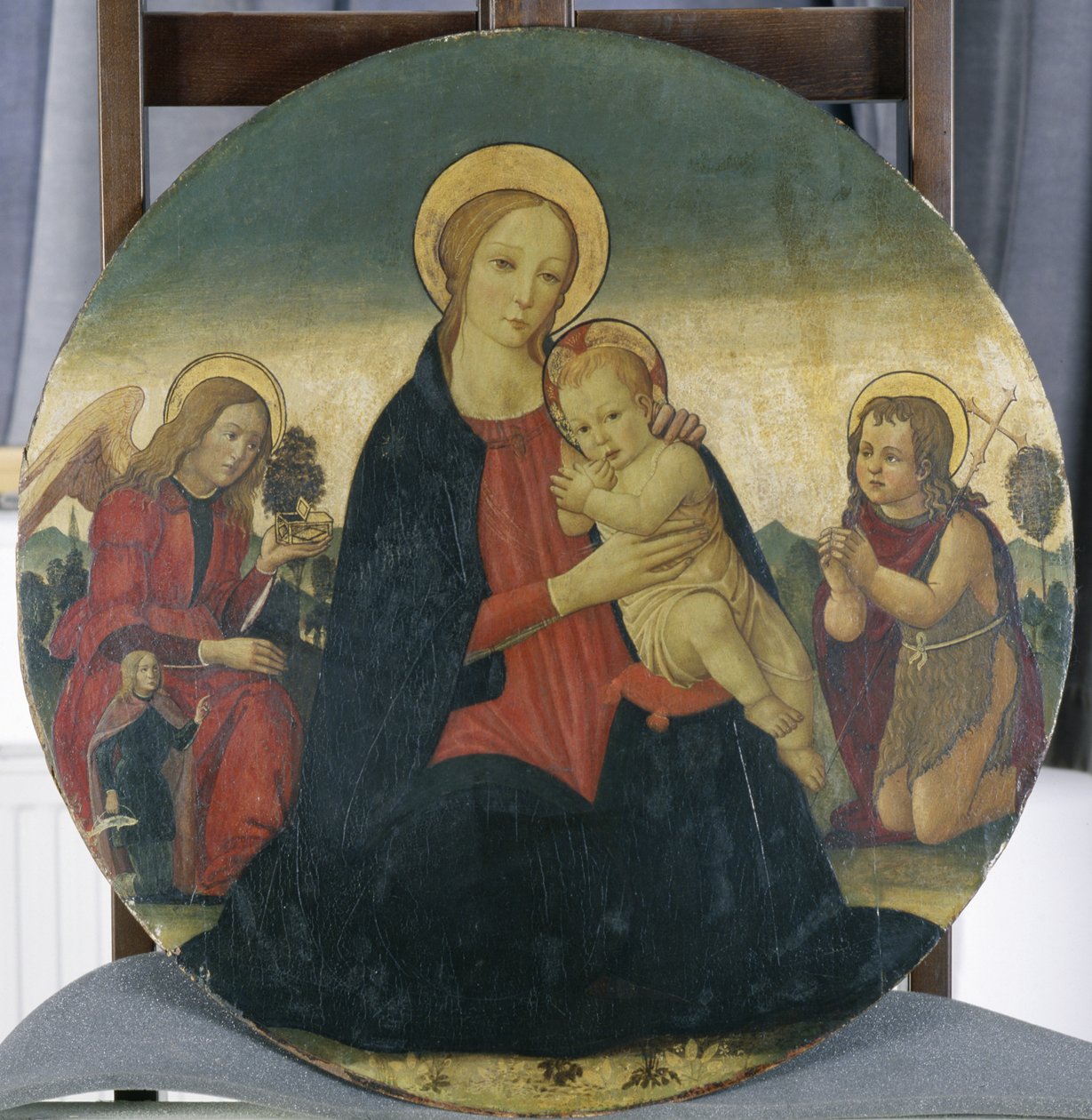 مادونا والطفل مع رئيس الملائكة رافائيل وسانت جون ، c.1490 (تمبرا على خشب الحور) بواسطة Jacopo del Sellaio