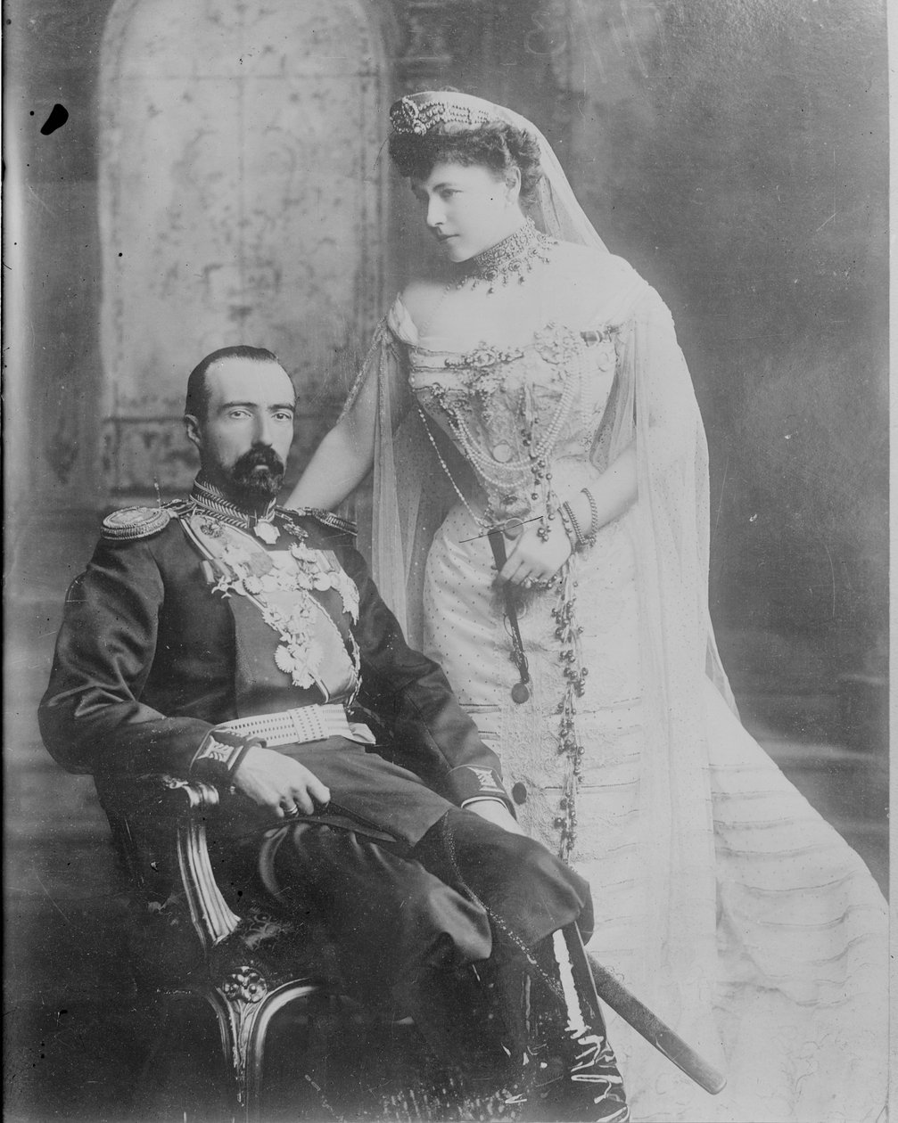 الدوق الأكبر مايكل ميخائيلوفيتش من روسيا وزوجته الكونتيسة صوفي دي توربي ، 1902 بواسطة جيمس لافاييت