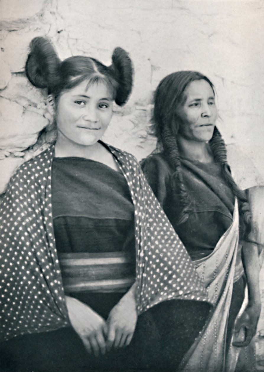 فتاة من ولاية أريزونا هوبي ووالدتها عام 1912 بواسطة جيمس وبيرس