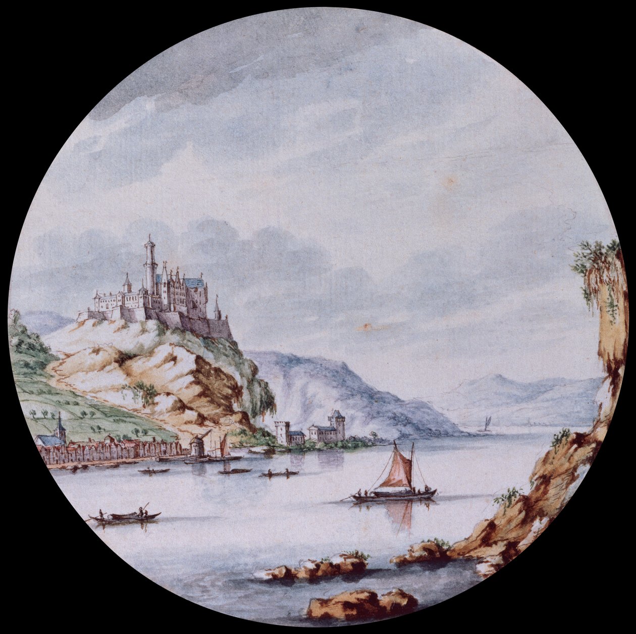 منظر على طول نهر الراين مع Village St. Goar و Castle Rheinfels (رصاص أسود وقلم وحبر رمادي وألوان مائية) بواسطة جان أنا فان كول