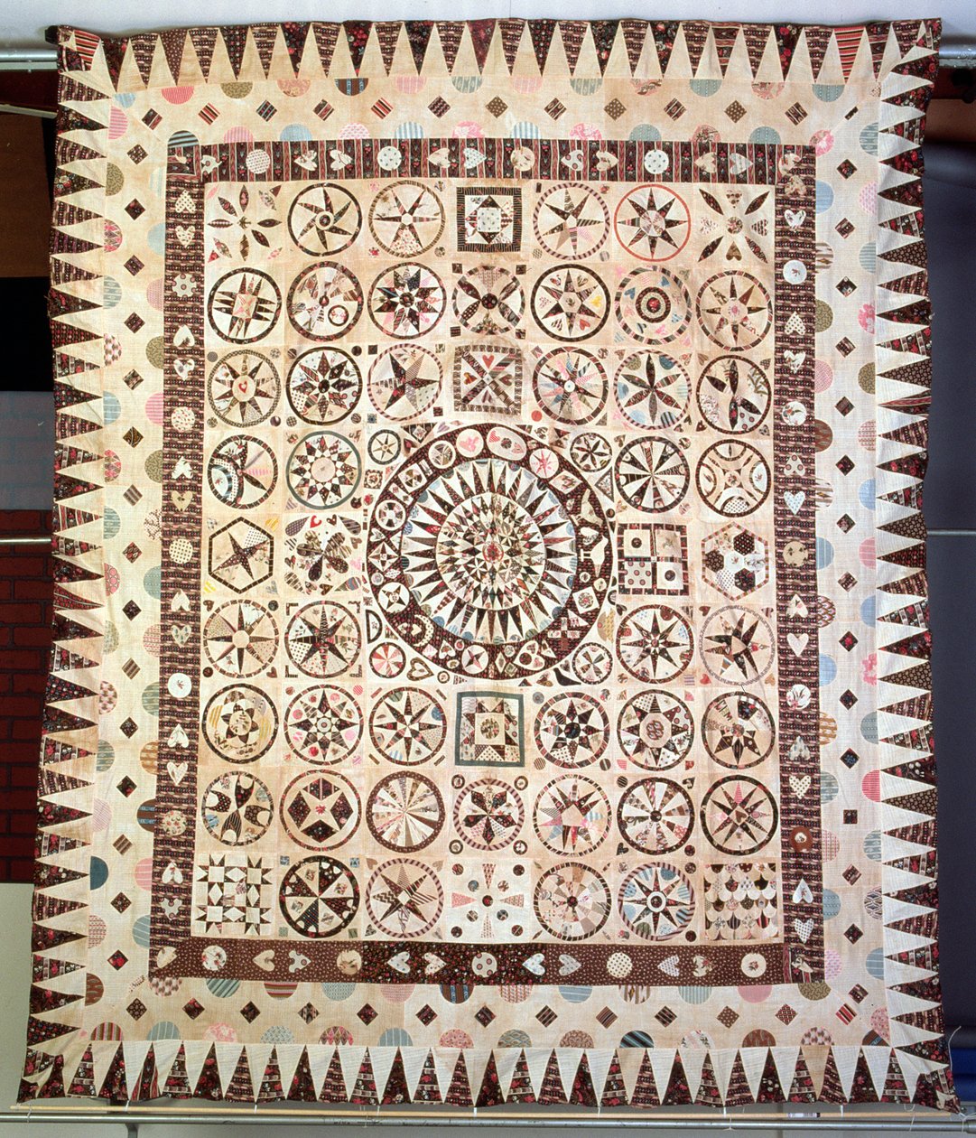 غطاء سرير مرقع ، أيرلندا ، 1850-1860 (منسوجات) بواسطة جين بيزار