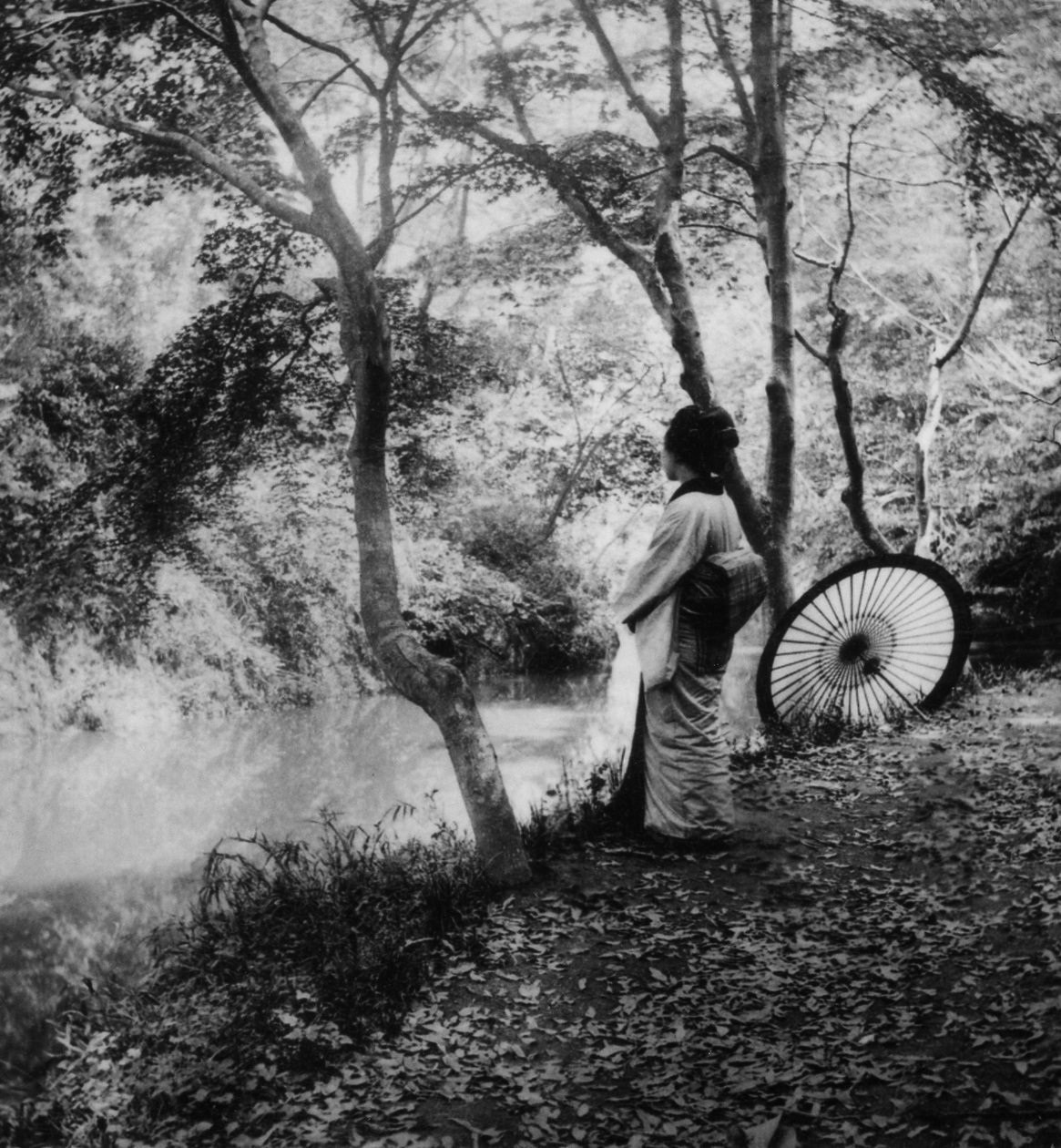 الخريف في اليابان ، c.1900 (صورة زلالية) بواسطة مصور ياباني