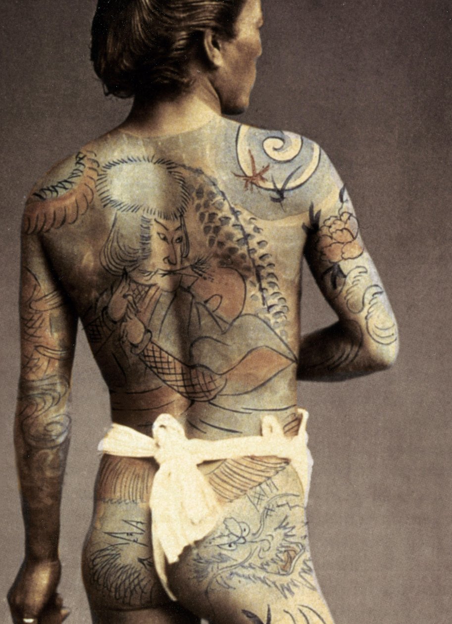 رجل يحمل وشم Irezumi الياباني التقليدي ، c.1880 بواسطة مصور ياباني