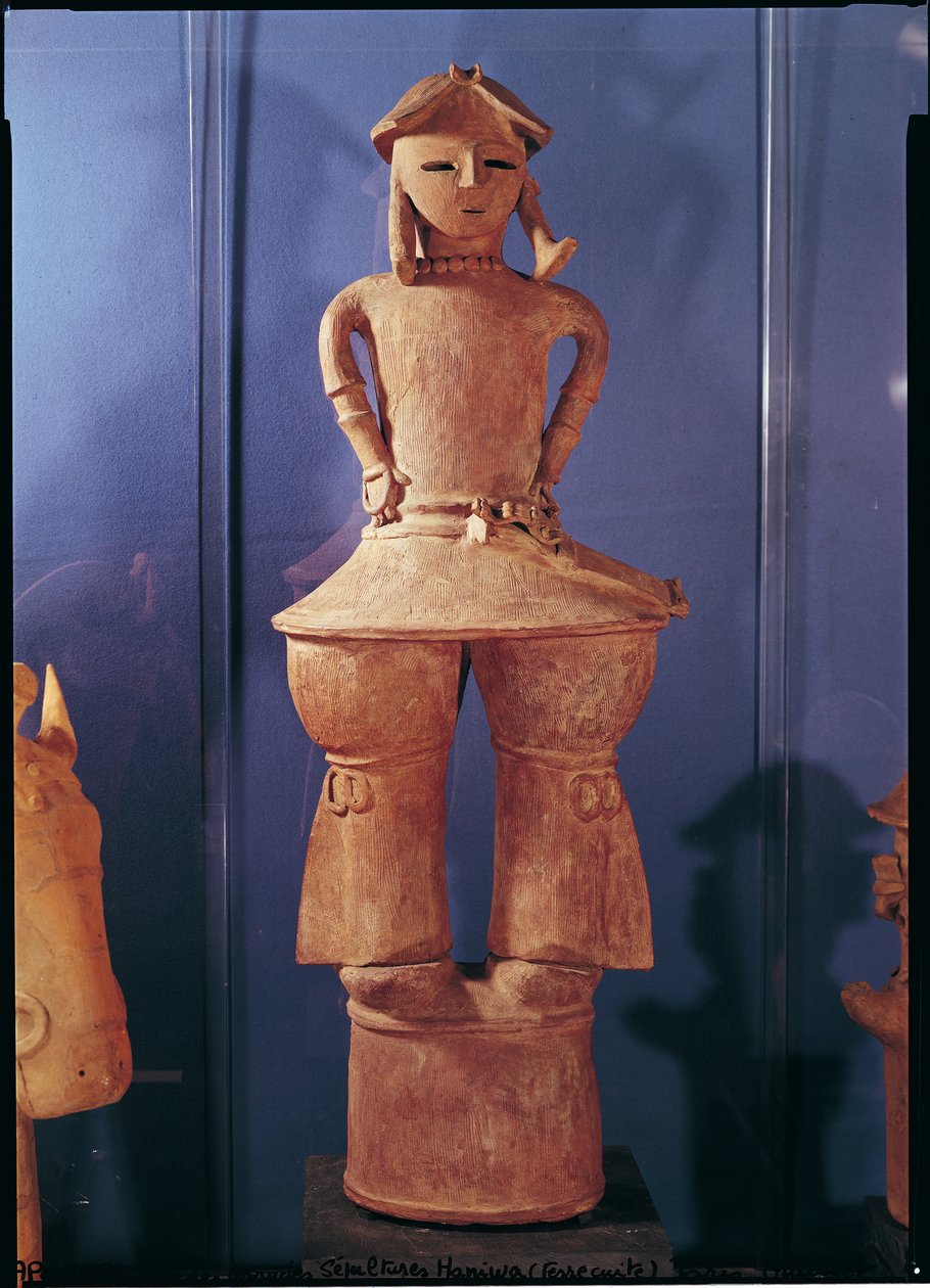 مجسم هانيوا ، 250-550 (آنية فخارية حمراء) بواسطة المدرسة اليابانية