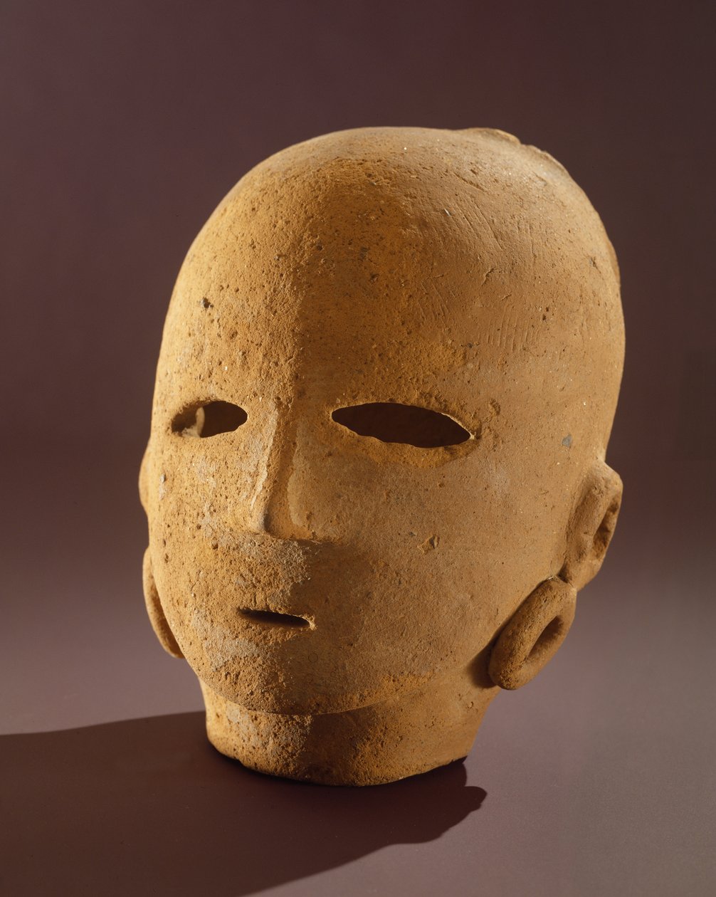 شكل هانيوا ، حوالي 300-600 بعد الميلاد (الطين) بواسطة المدرسة اليابانية