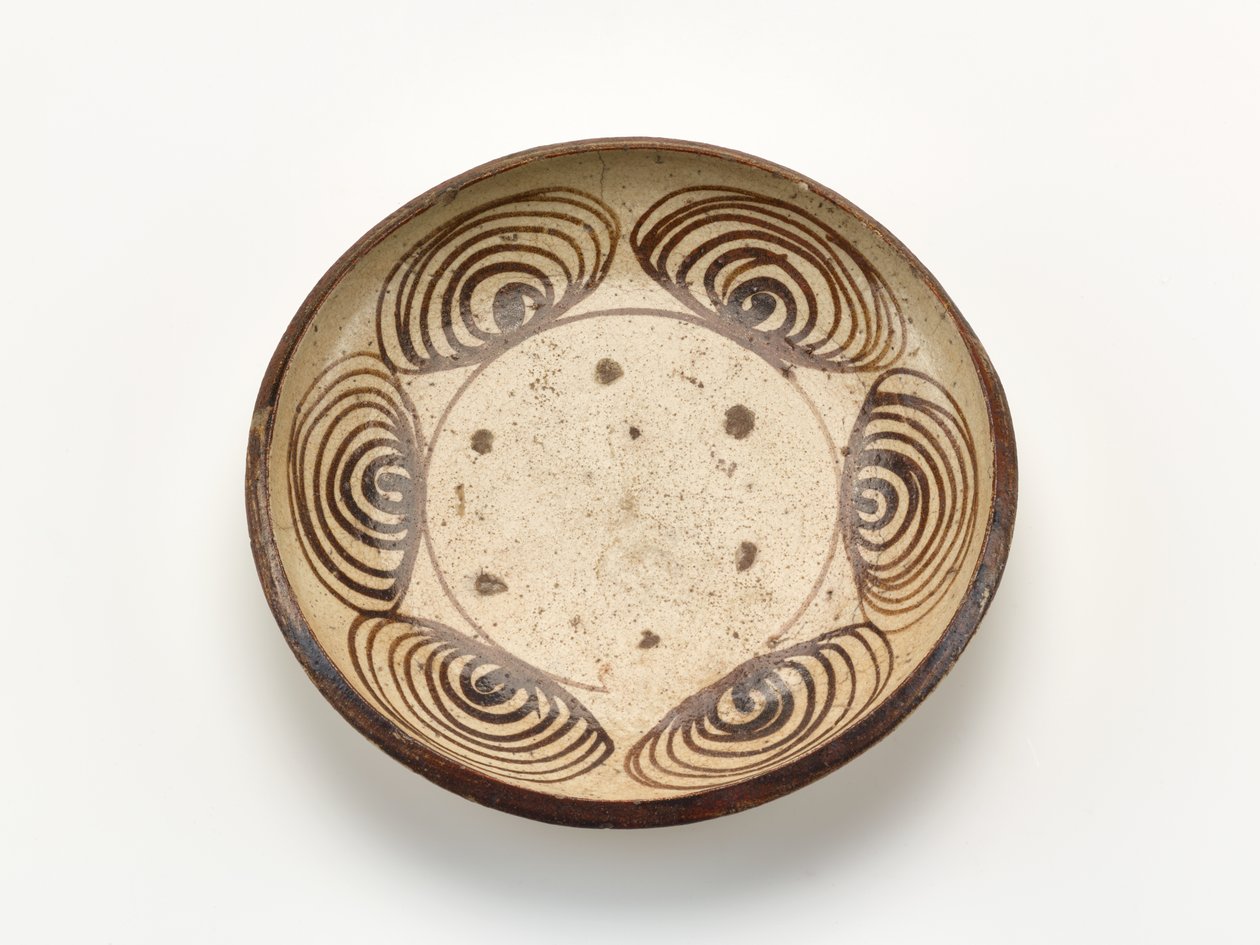 صحن تقديم بتصميم "عين الحصان" 1800-1830 بواسطة المدرسة اليابانية