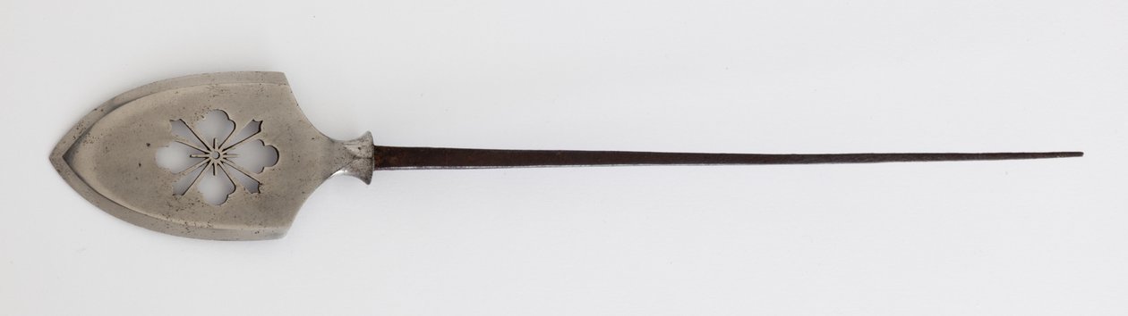 Yanone (رأس السهم) من النوع المسطح (hirane) بتصميم Hanabishi المثقوب (الفولاذ) بواسطة المدرسة اليابانية