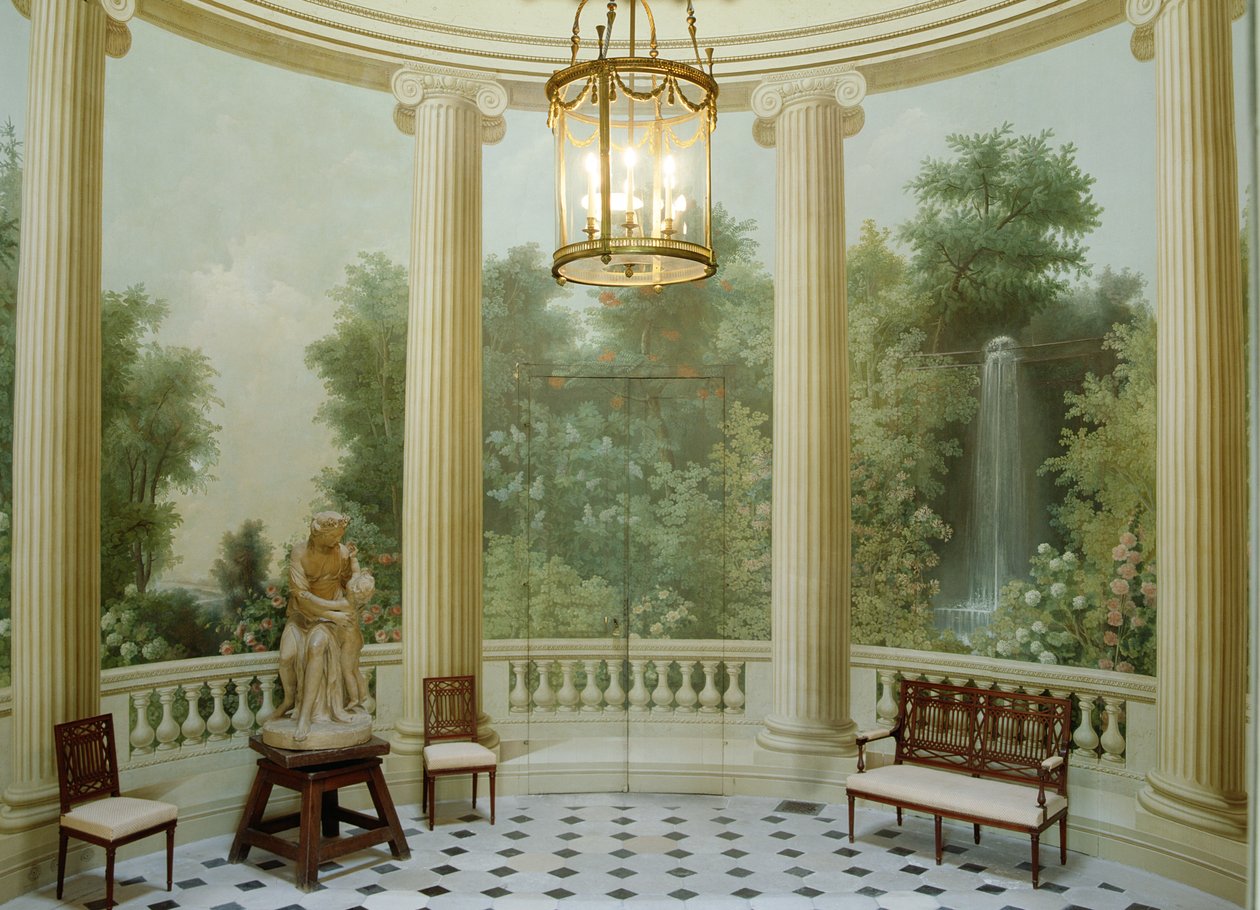 غرفة طعام مستديرة في Pavillon de Musique ، بنيت عام 1781 بواسطة جان فرانسوا تريز Chalgrin