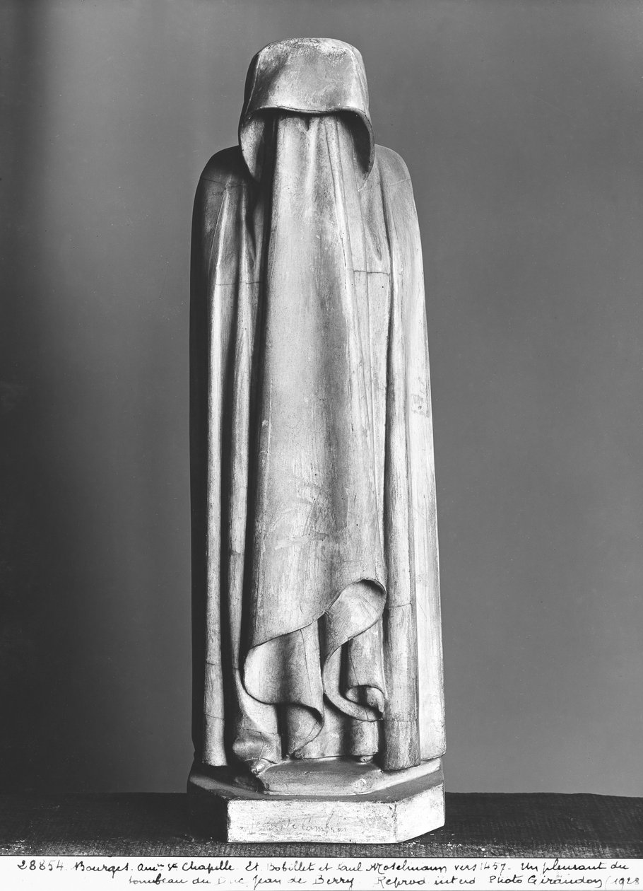 محجبة مورنر ، يخفي وجهه خلف يديه المحجبة ، من مقبرة دوك جان دي بيري (1340-1416) قبل 1438 (رخام) بواسطة جان دي كامبراي