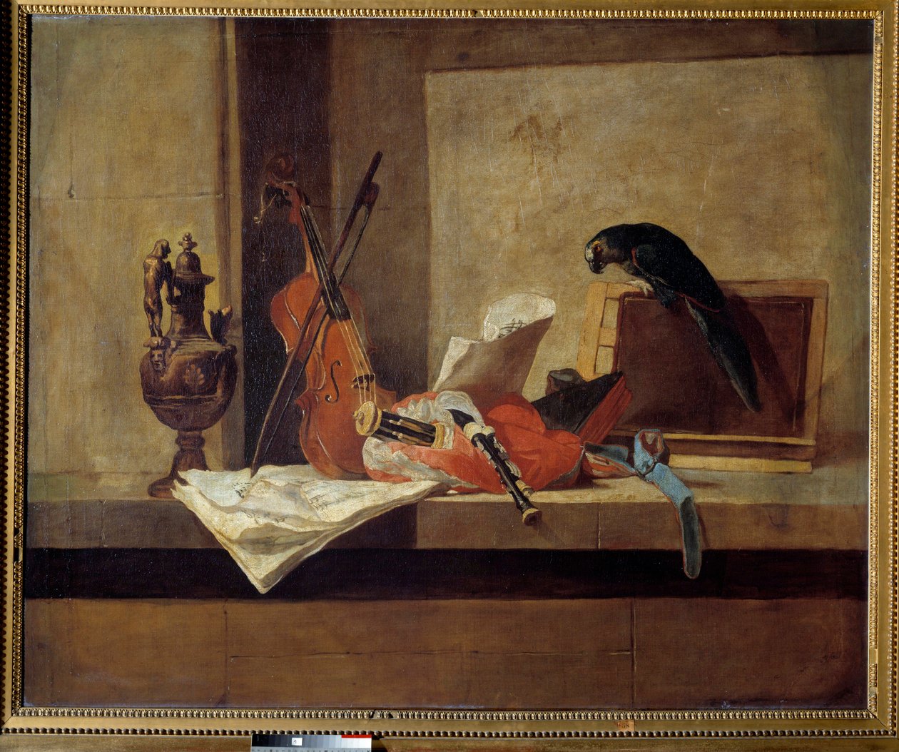 Musical instruments and parrot Painting by Jean Baptiste Simeon Chardin (1699-1779) 18th century Private collection. بواسطة جان بابتيست سيميون شاردان