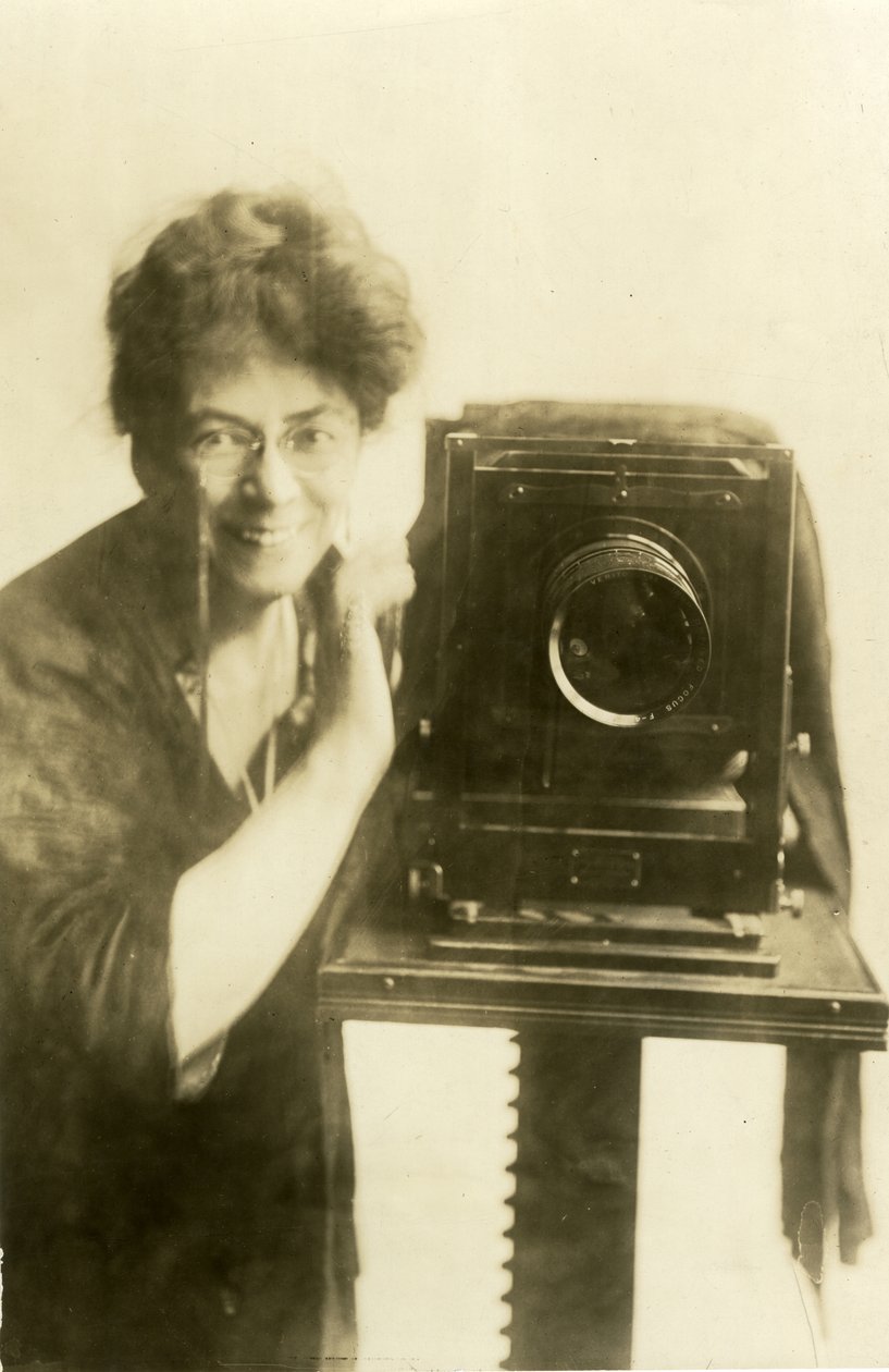 بيلز صورة ذاتية ، ج 1918-20 (صورة فضية الجيلاتين) بواسطة جيسي تاربوكس بيلز