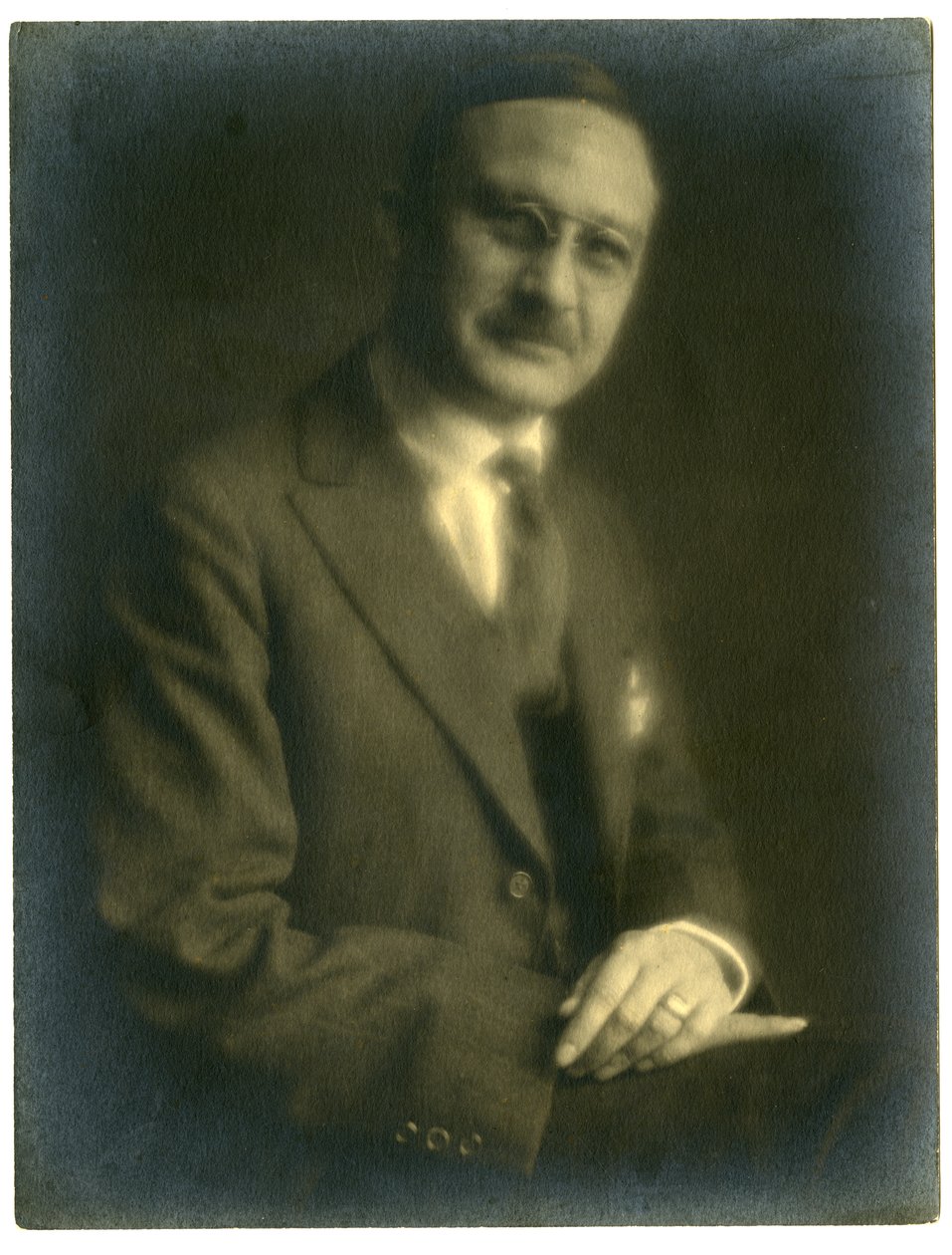 Hill Tolerton ، c.1905-20 (صورة فضية الجيلاتين) بواسطة جيسي تاربوكس بيلز