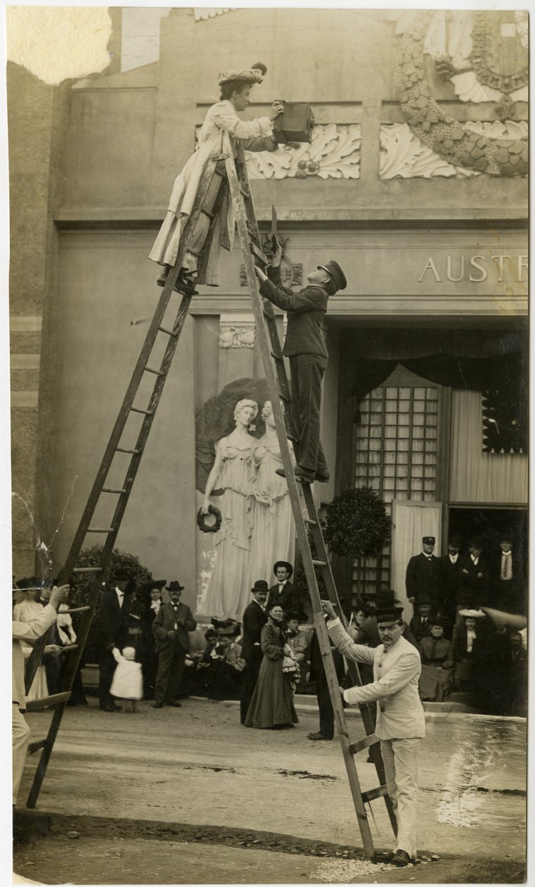 جيسي تاربوكس بيلز ، صورة ذاتية ، معرض سانت لويس العالمي ، حوالي 1905-40 (صورة فضية جيلاتينية) بواسطة جيسي تاربوكس بيلز