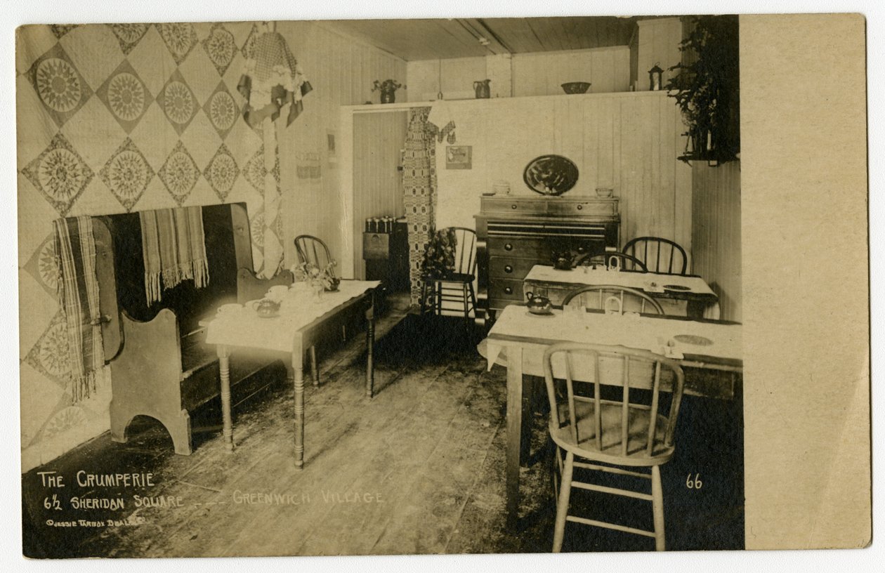 The Crumperie، 6 1/2 Sheridan Square، Greenwich Village، New York، USA، c1917-19 (صورة فضية جيلاتينية) بواسطة جيسي تاربوكس بيلز