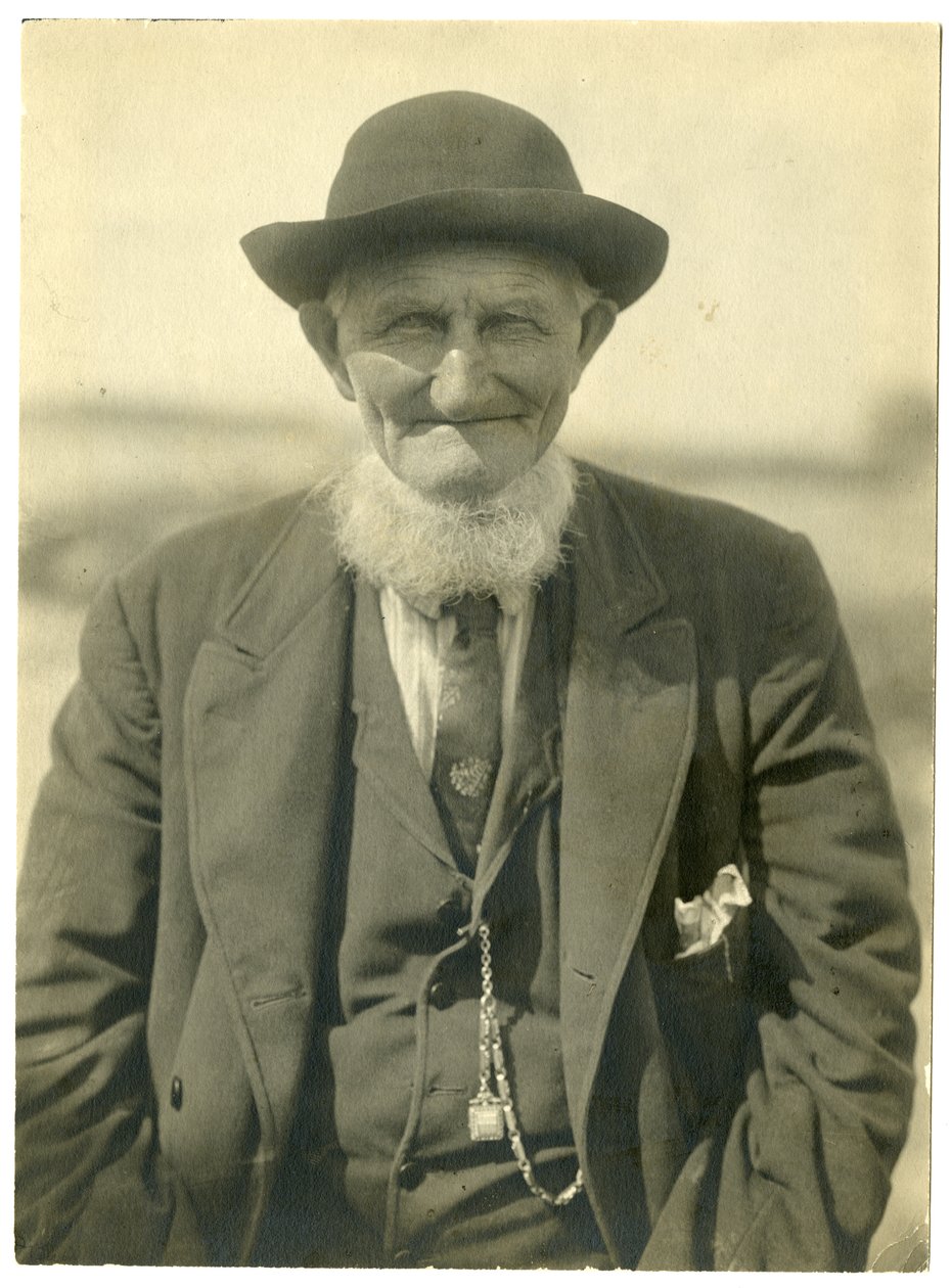 العم تشارلي سينيت من جزيرة بارلي بيلي ، مين ، حوالي 1907-09 (صورة فضية جيلاتينية) بواسطة جيسي تاربوكس بيلز
