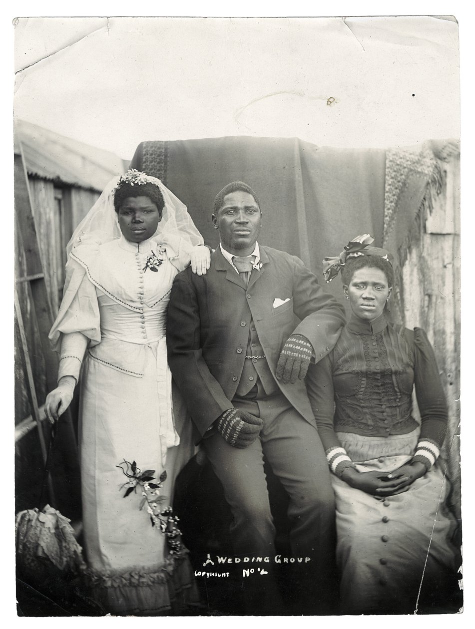 A Wedding Group ، c.1890 (طباعة الجيلاتين الفضية) بواسطة جو بارنيت