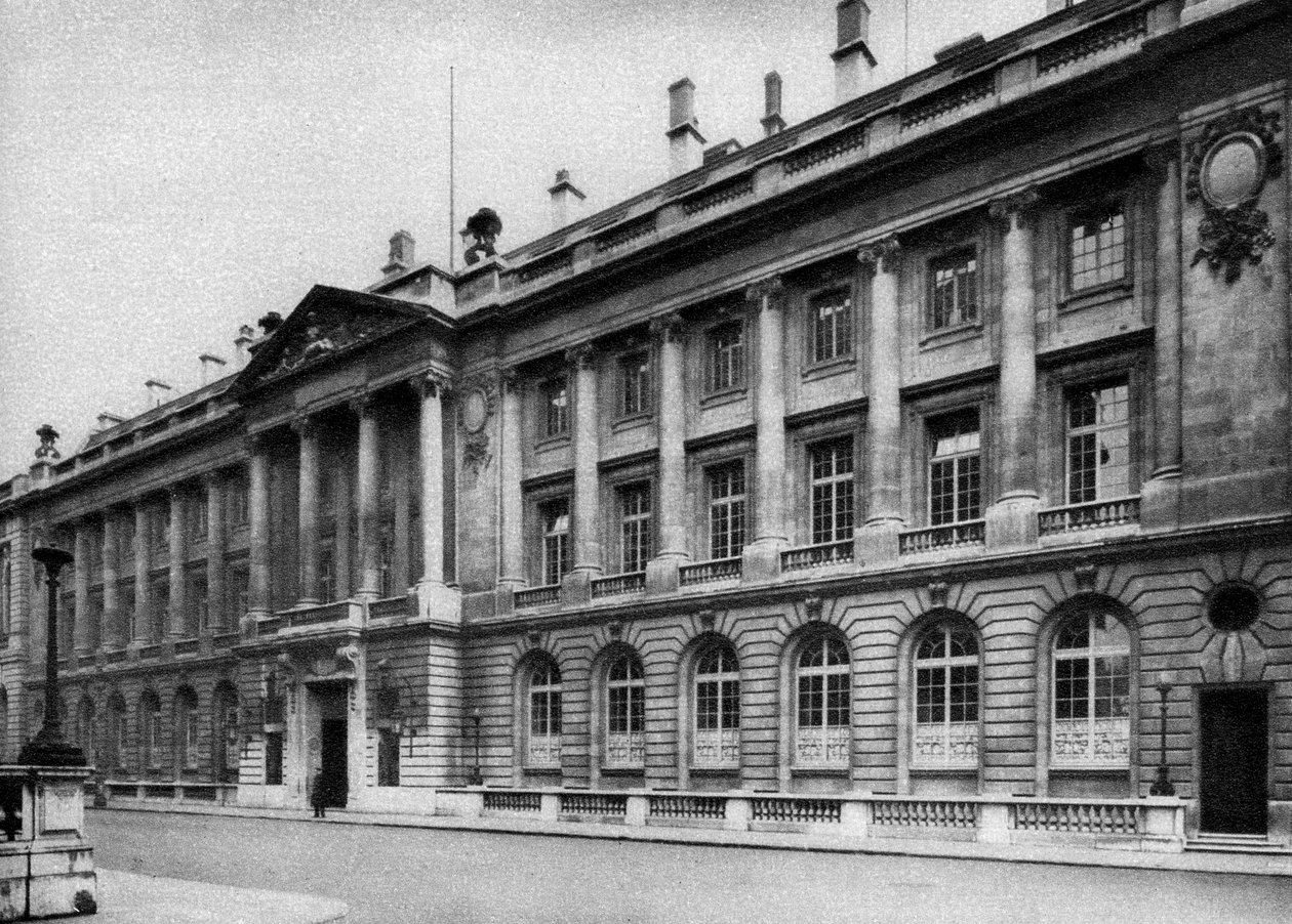 نادي السيارات الملكي ، بال مول ، لندن ، 1926-1927. بواسطة جويل