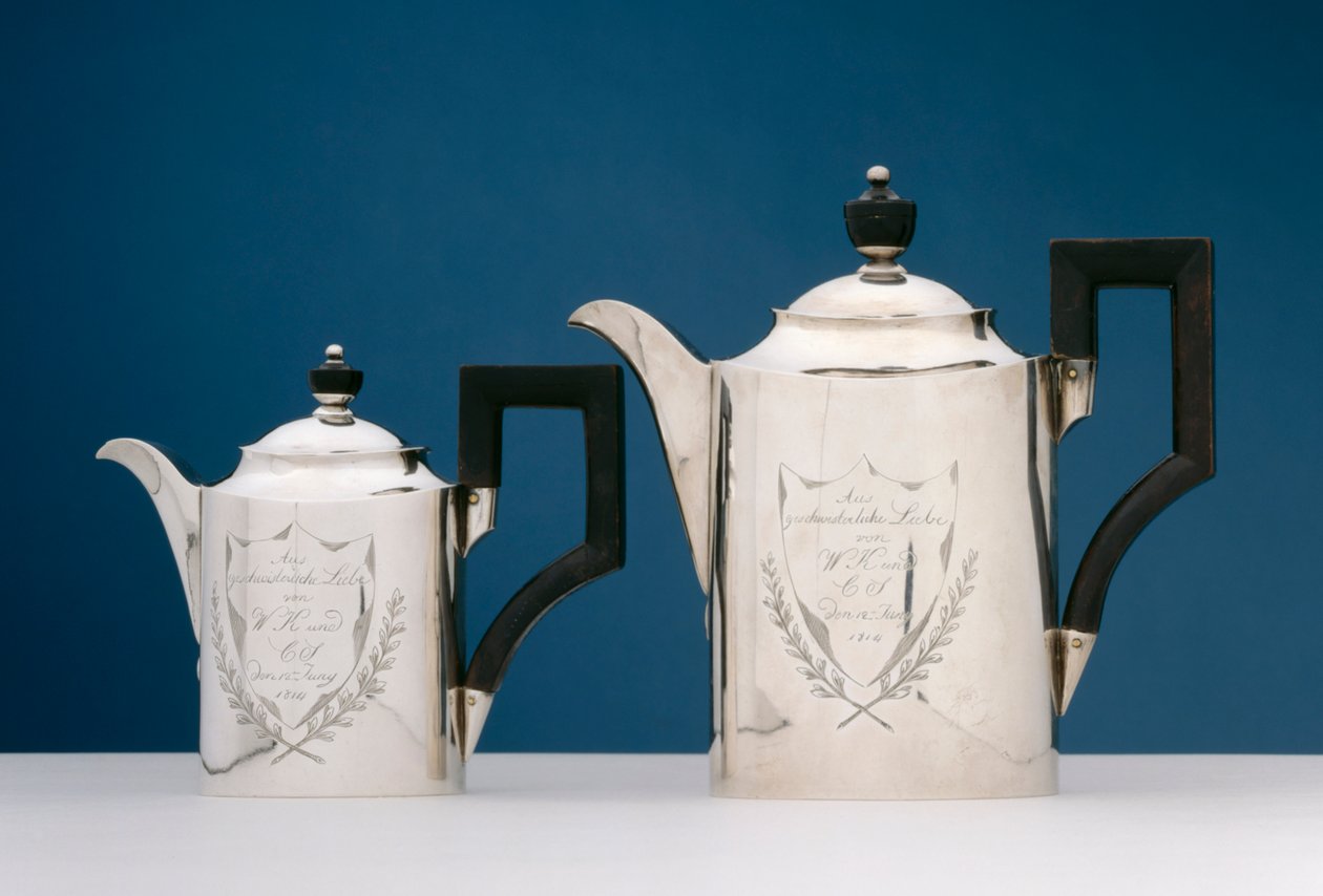 زوج من أقداح الشاي ، c.1814 (فضي) بواسطة يوهانس آدم كويرديل