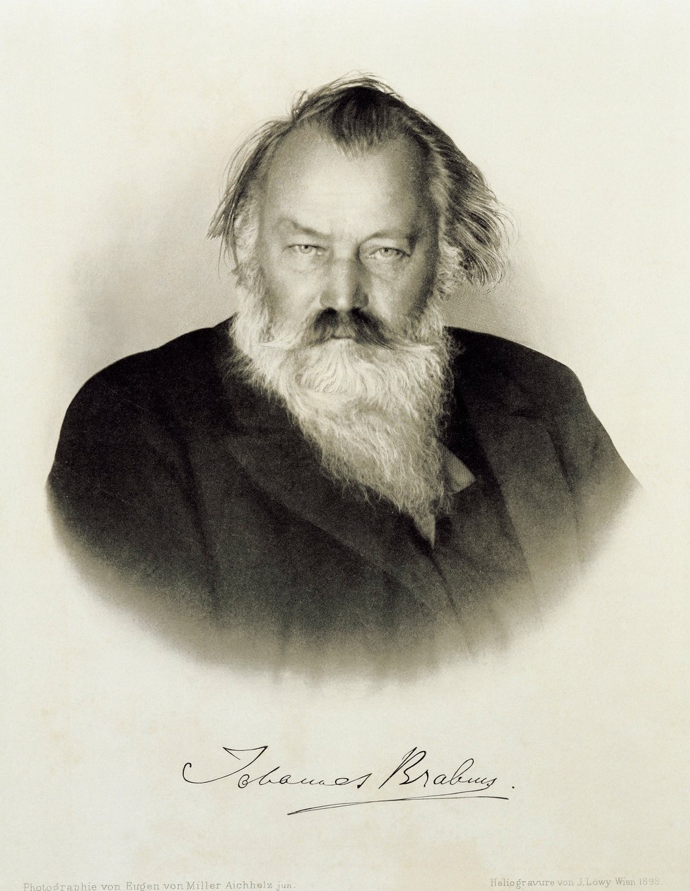 Germany, engraved portrait of German composer, pianist and conductor Johannes Brahms بواسطة يوهانس برامز