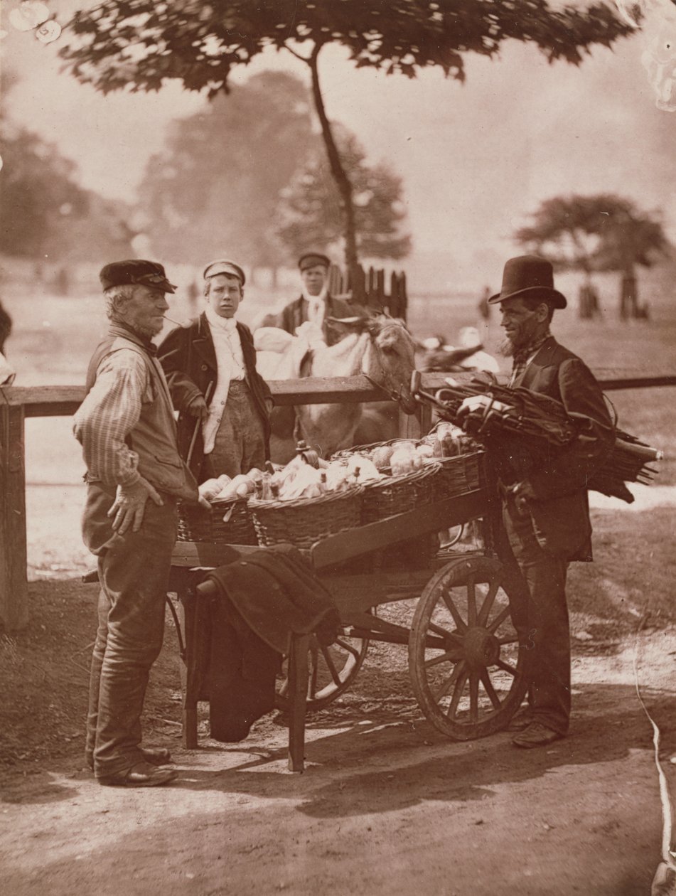Mush Faker و Ginger Beer Maker ، من "Street Life on London" ، 1877-1878 (woodburytype) بواسطة جون طومسون