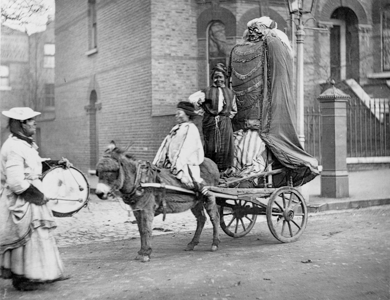 دمى نوفمبر 1877 بواسطة جون طومسون