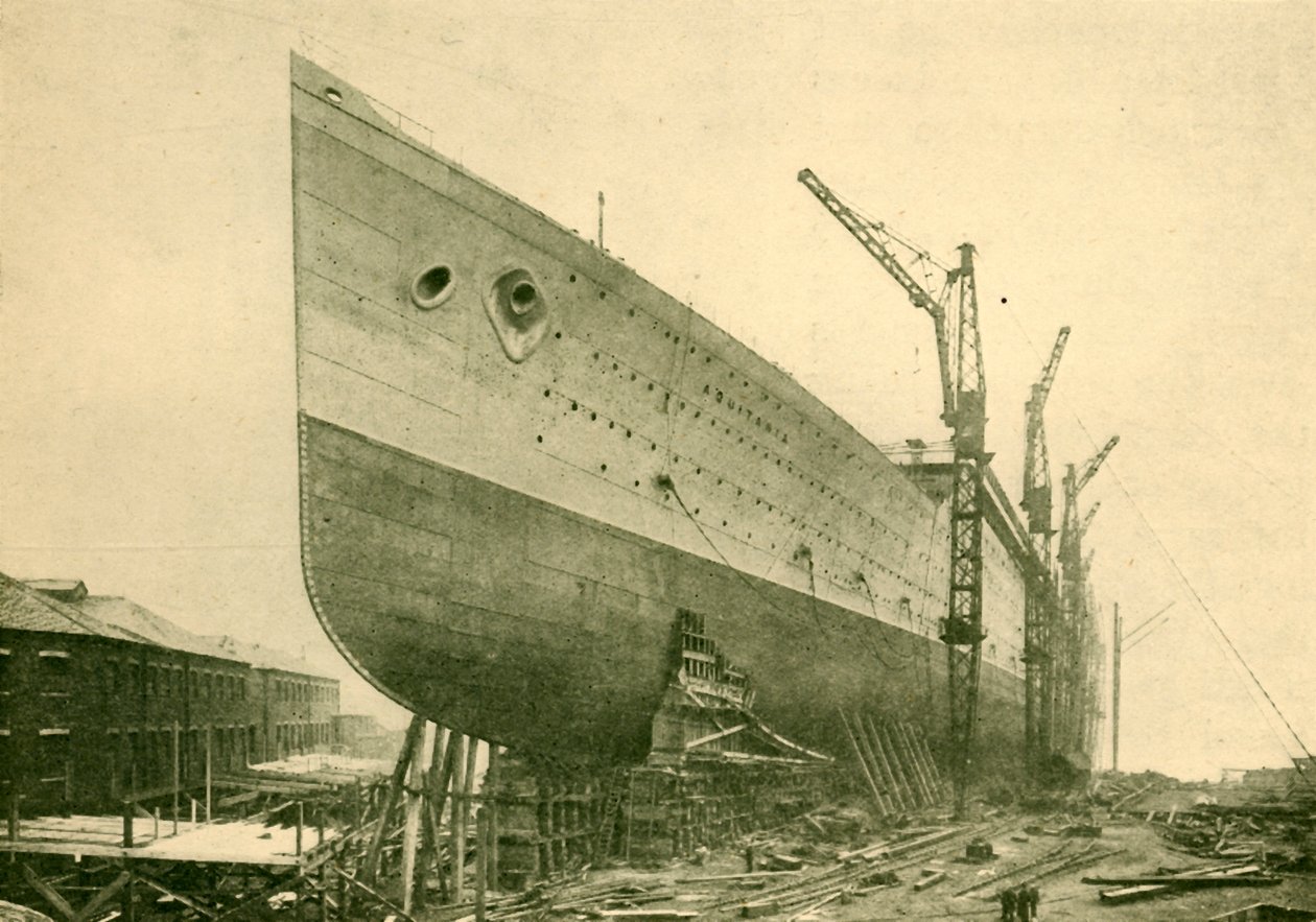 "The Aquitania on the Stocks" ، عام 1930. بواسطة جون براون وشركاه