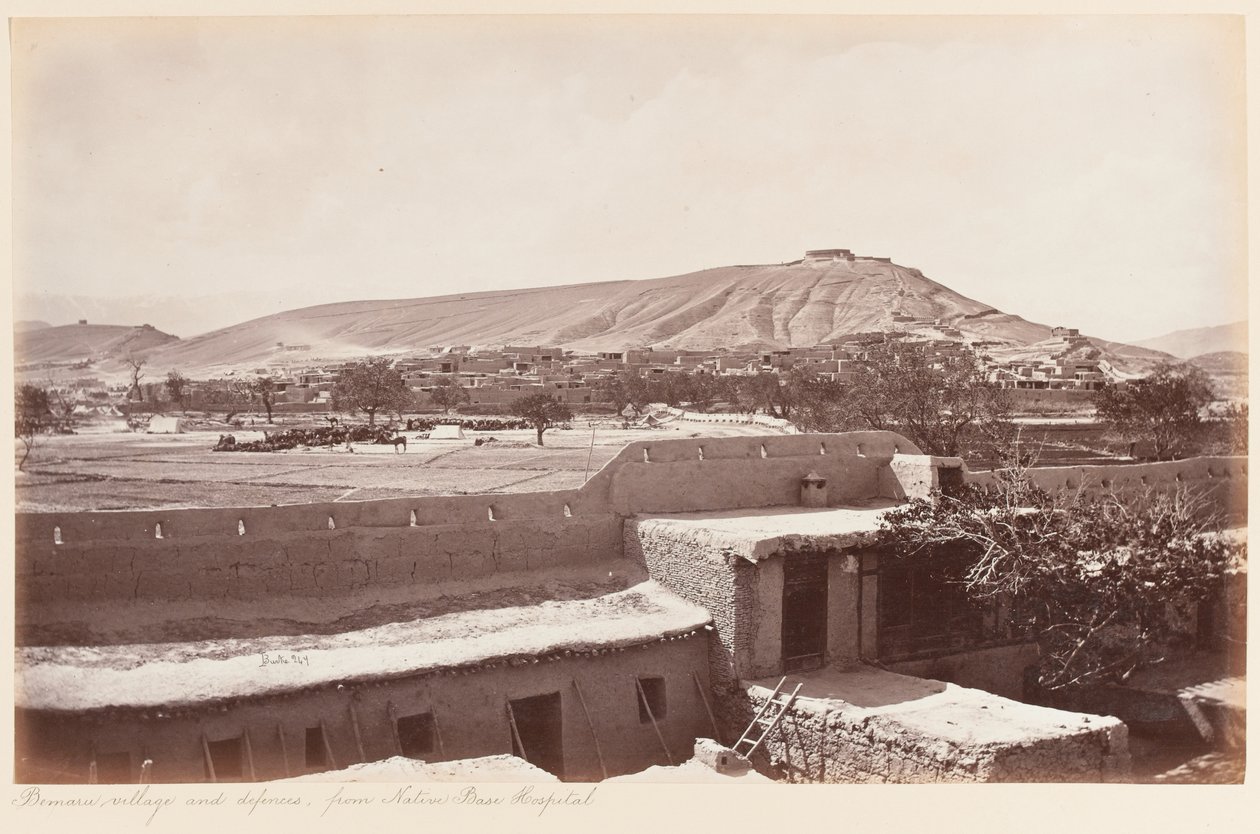 قرية بيمارو والدفاعات من مستشفى القاعدة الأصلية ، 1879 بواسطة جون بورك